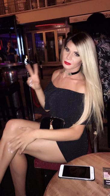 Trans blonde italienne